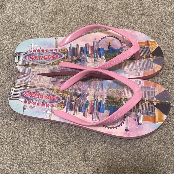 Las Vegas Strip Flip Flop Sandals Pink. - Picture 4 of 4